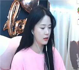 身材丰满的韩国女主播5 mp4