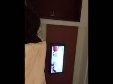 ⚡光头单身老李爆肏麻将社结识的出轨骚人妻醉酒迷煳中被进入⚡肏清醒后秒变荡妇⚡招架不住的老李爽得直呻吟对白精彩第01集