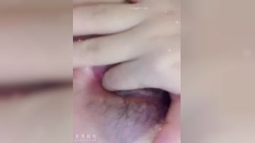 《重磅顶流☀️网红泄密》露脸才是王道！平台40万粉颜值主播【兔兔睡不醒】土豪数千元定制反差私拍~紫薇打炮淫水特别多(18)