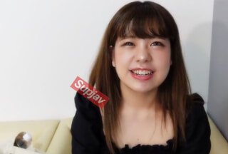 FC2PPV 3198930 辉く笑颜の20歳のJD。纯粋な妹系女子が大きく頬张り深く咥えるねっとりフェラで大人の汚れた