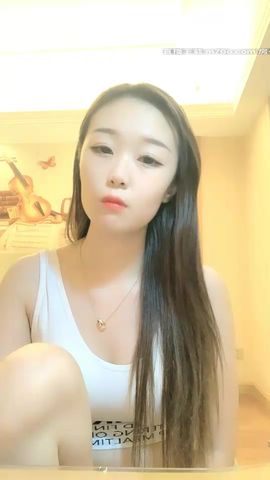 安琪拉i高颜值长相甜美粉嫩妹子啪啪，近距离特写深喉口交丝袜撕裆后入抽插猛操
