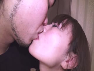 デリヘルを呼んだら知り合いが来た！なのでお店に内绪で挿入しちゃうことにした！