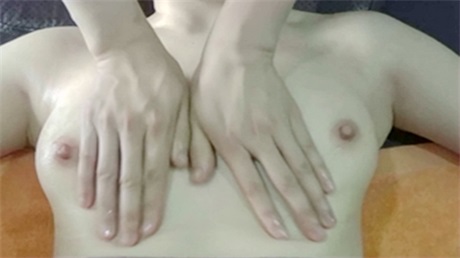 科普国内某美容美体会所内部员工培训视频，真人示范...