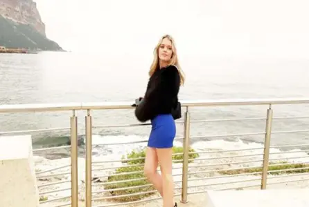 JATV.25.01.031 因为这位金发女郎已经幻想了一段时间...